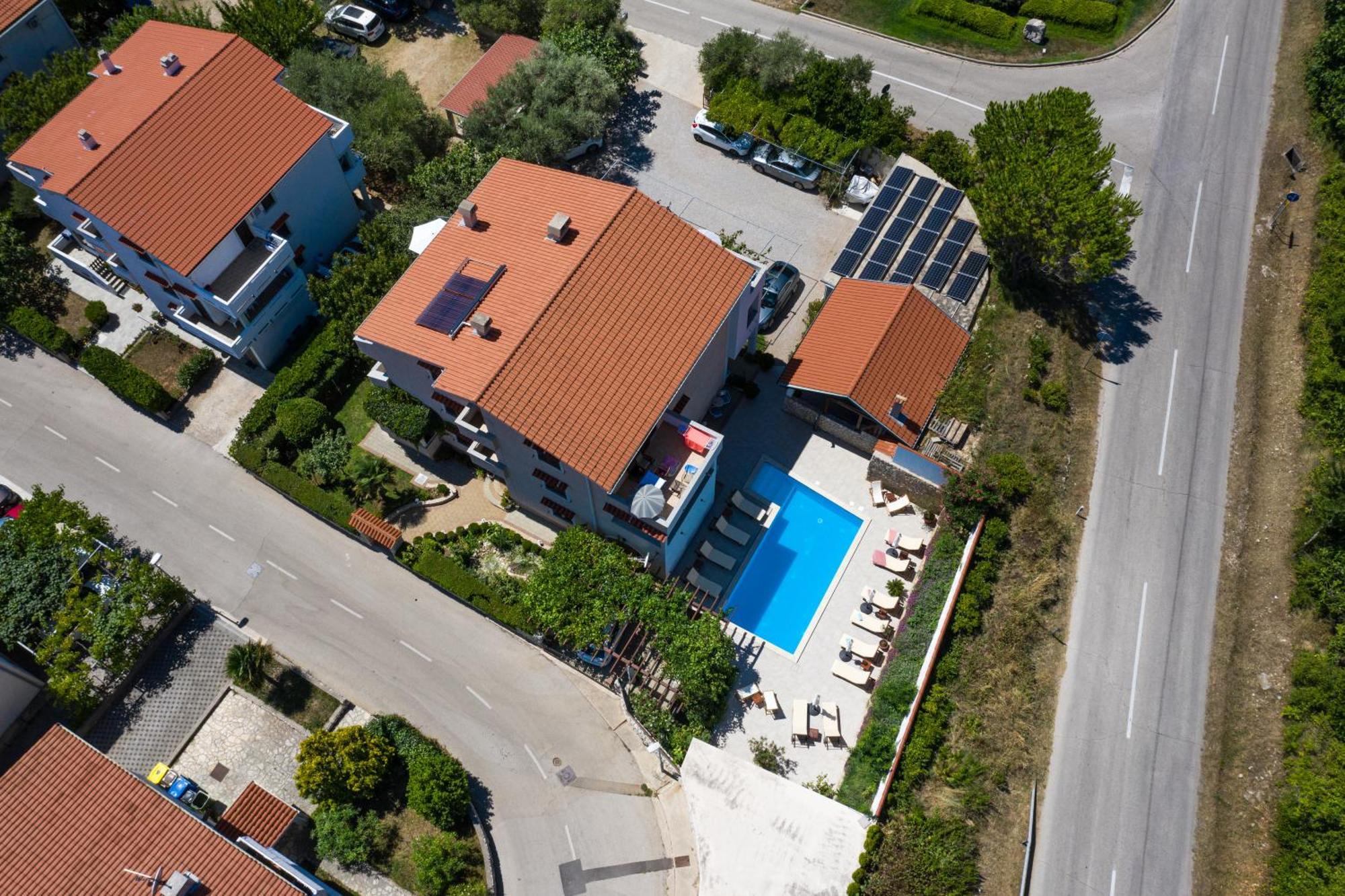 Apartments Maja&Sanja Baska  Bagian luar foto
